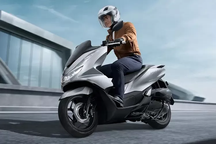 Scoopy Prestige White